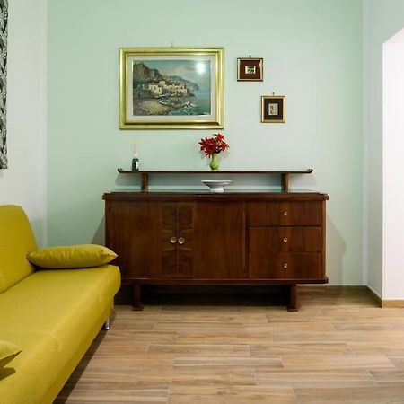 Stazione Treni - Wi-Fi & Netflix Cozy Space Apartment Salerno Bagian luar foto